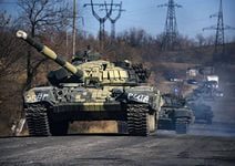 В Макеевке боевики прячут российские танки