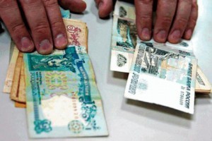 В Луганске гривна стала иностранной валютой, и продается за российские рубли