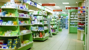 Парламент отменил обязательную аккредитацию аптек 