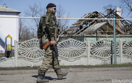 Боевики удерживают в донецком архиве еще более 30 военнопленных - штаб