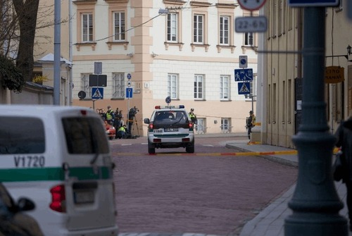 У администрации президента Латвии задержан террорист-смертник