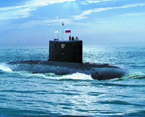 Російський підводний човен ледь не потопив британський траулер