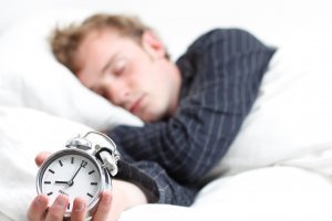 Украинцы спят в среднем меньше 7 часов