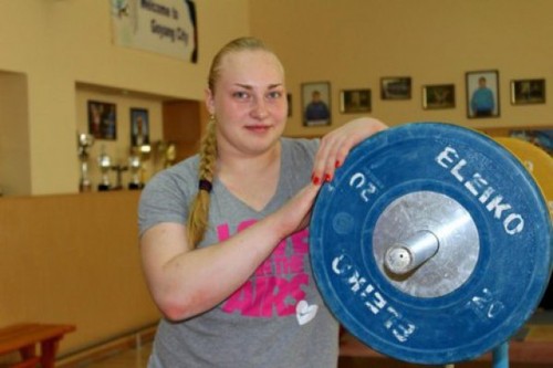 Украинка завоевала "серебро" на чемпионате Европы по тяжелой атлетике