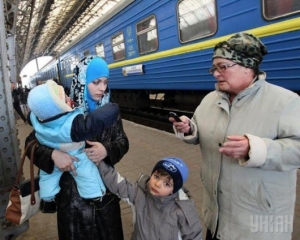 З окупованих територій виїхали понад 829 тис. українців
