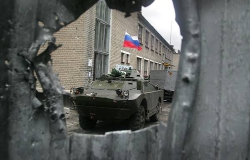 За день терористи провели вісім обстрілів позицій сил АТО на Донеччині, - штаб АТО