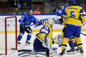 Украина разгромно проиграла в первом туре хоккейного ЧМ