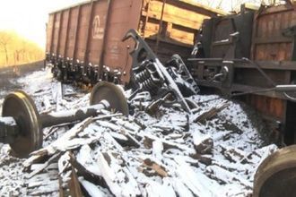 Вблизи Еленовки под тепловозом грузового поезда прогремел взрыв