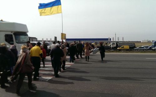 Протест против коррупции парализовал одну из главных транспортных артерий Киева