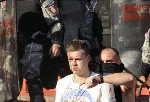 Сербський футбольний чемпіонат закінчився бійкою і 35 пораненими поліцейськими