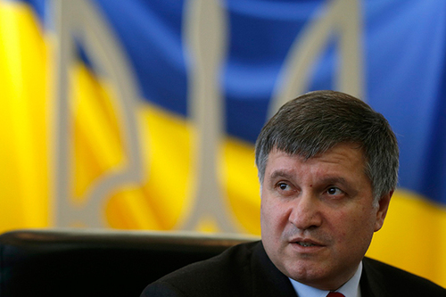 Глава МВД Украины потребовал арестовать мэра Харькова