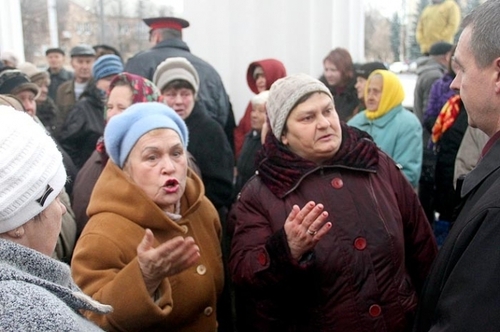 Суд зобов'язав Кабмін виплатити жителям Донбасу заборгованість з пенсій