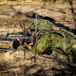 В Литве начали отправлять повестки военным резервистам