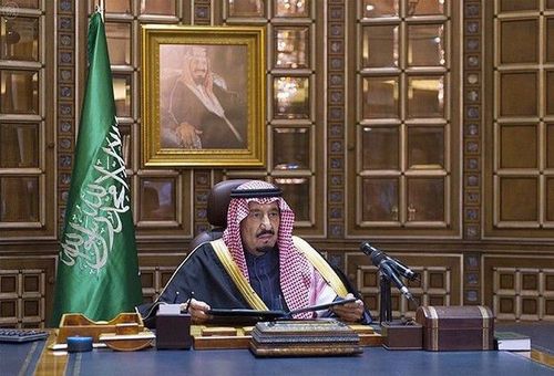 Новый король раздал жителям Саудовской Аравии 30 миллиардов долларов