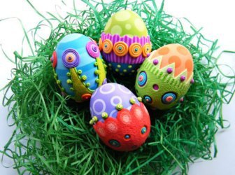 Пасхальный декор: 15 нетрадиционных способов украсить яйца