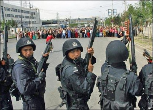 Монгольский "майдан" в Китае закончился кровавым разгоном: есть погибшие и раненые