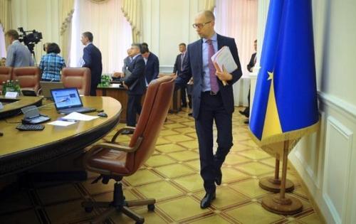 Саакашвили может занять место Яценюка в Кабмине,— эксперт