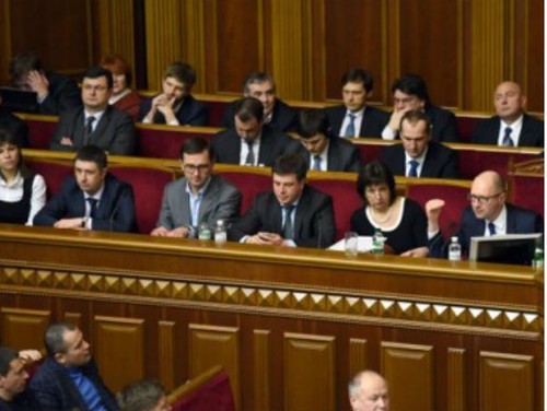 На сьогодні існує п’ять міністрів, які з різних причин можуть втратити посади в уряді Яценюка