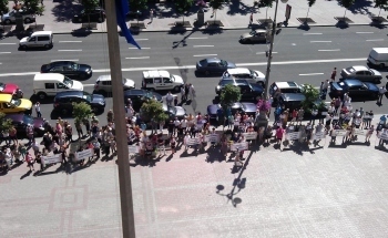 Під Київрадою мітингують власники кіосків