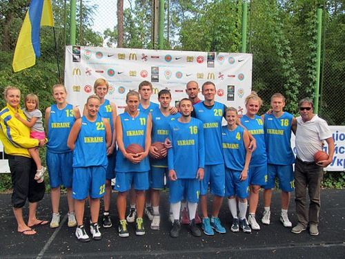 Українська жіноча команда зі стрітболу перемогла Чехію на Європейських іграх
