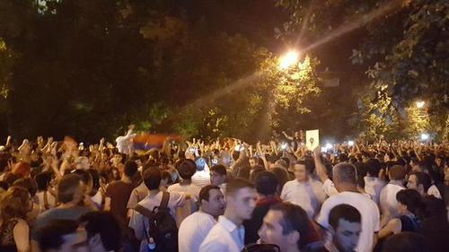 Майдан в Армении: акции протестов проходят  в Гюмри, Ванадзоре, Аштараке и Абовяне.