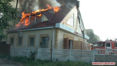 В Житомире сгорел развлекательный комплекс 