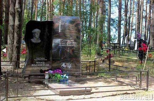 Памятник герою Небесной сотни установили в Беларуси 