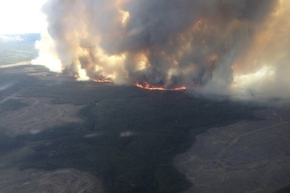 В Канаде из-за лесных пожаров проводится массовая эвакуация