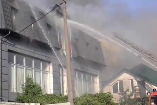 В Киеве  загорелось офисное здание, в котором размещается Консульство Республики Йемен