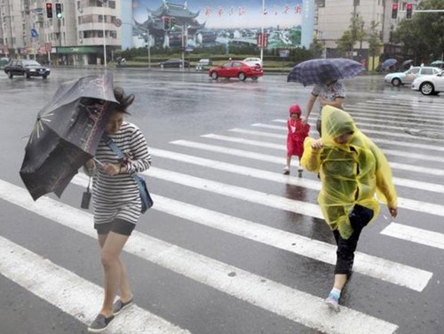 Тайфун "Чан-Хом" обрушився на східне узбережжя Китаю