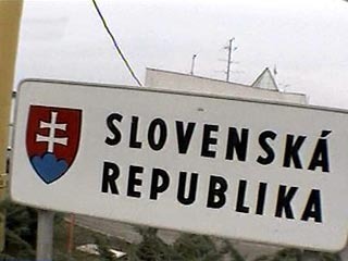 Словакия усилила патрули и вооружение на границе с Украиной