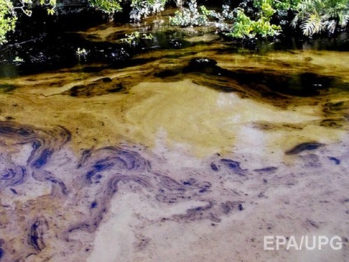 В Харьковской области зафиксировано загрязнение нефтепродуктами реки Студенок