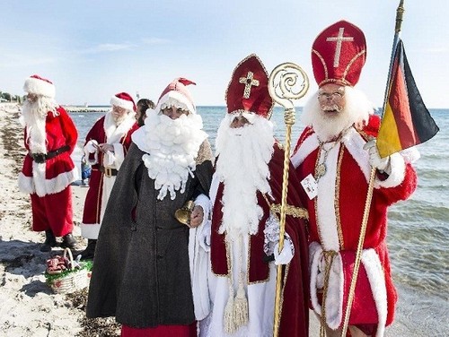 Десятки Санта Клаусів з 15 країн світу з'їхались до Копенгагена на світовий конгрес