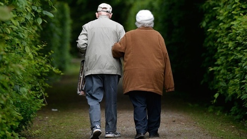 92-летняя бабушка сбежала из дома престарелых к ... любимому