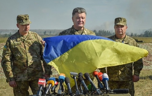 Петр Порошенко назвал условие проведения выборов в Донбассе