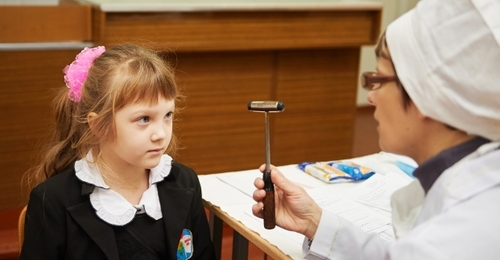 Профилактические медицинские осмотры начались сегодня в школах Харькова