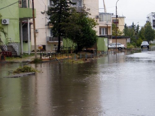 В Грузии наводнение: затоплены улицы в Батуми и Поти