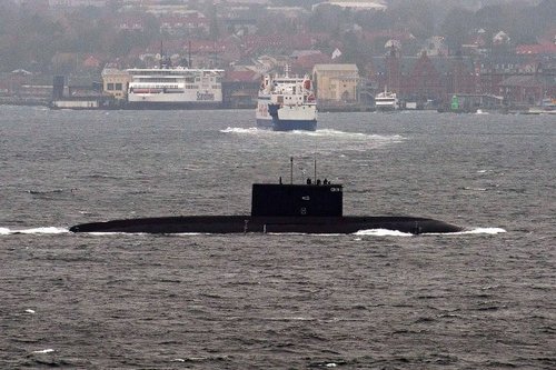 Іспанія дозаправила російську субмарину, яка прямувала до анексованого Криму
