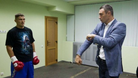 Олександр Усик битиметься за звання чемпіона світу наступного року