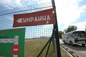 Россия начала строить металлический забор на границе с Украиной