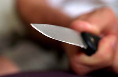В Харькове покупатель на радиорынке ударил ножом двух продавцов 