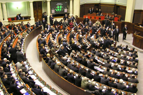 Сегодня в Верховной Раде был зарегистрирован законопроект о запрете политической рекламы
