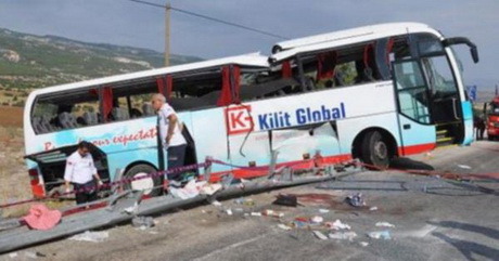 В Турции в результате ДТП перевернулся автобус с украинцами и россиянами, четверо погибших