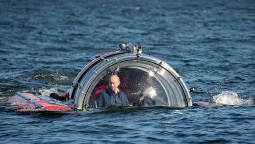 Путин в батискафе символизирует современную Россию