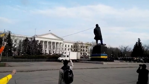 "ДНР" намерена судиться с Украиной за снос памятников коммунистического режима