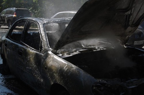 В крымской пробке сгорела машина донецких туристов