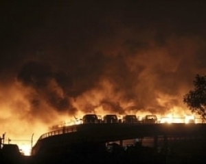 Китайский город Тяньцзинь снова в огне