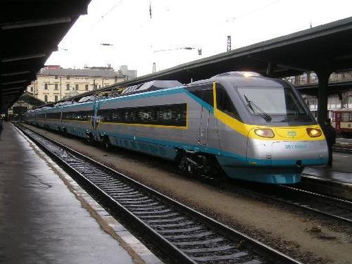 Чехия сняла 200 мигрантов c поезда