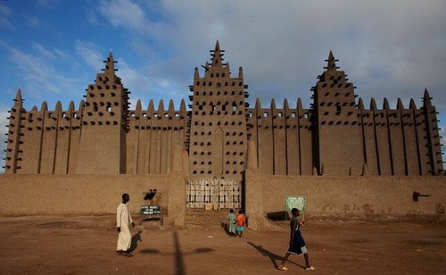  Мали: день за днем