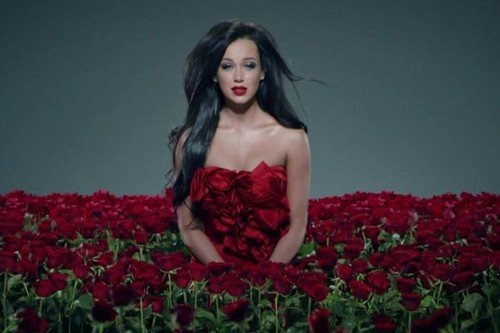 Мария Яремчук и миллион красных роз